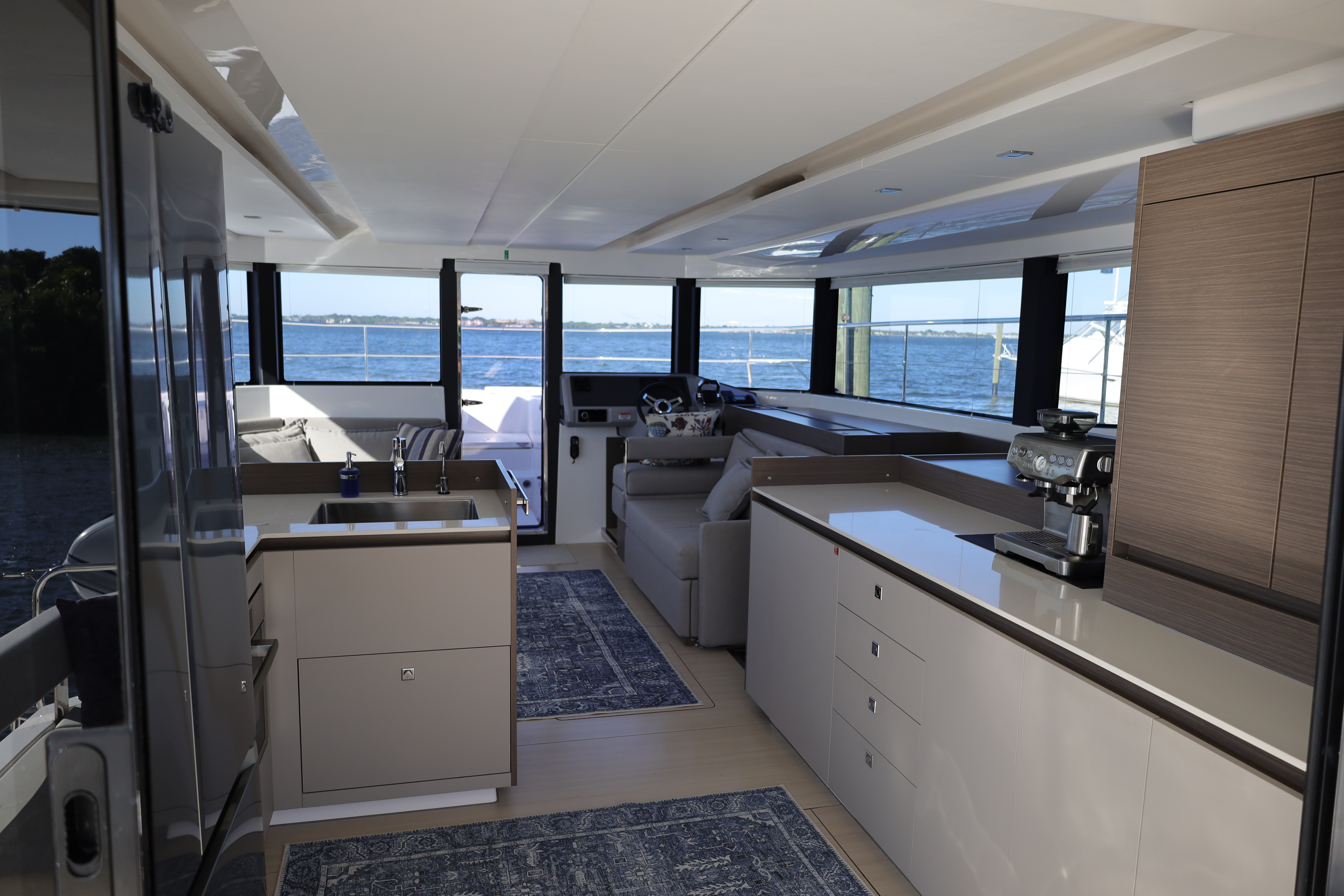 Leopard 46 Power Cat for sale - Interior and exterior views of luxury power catamaran 6
