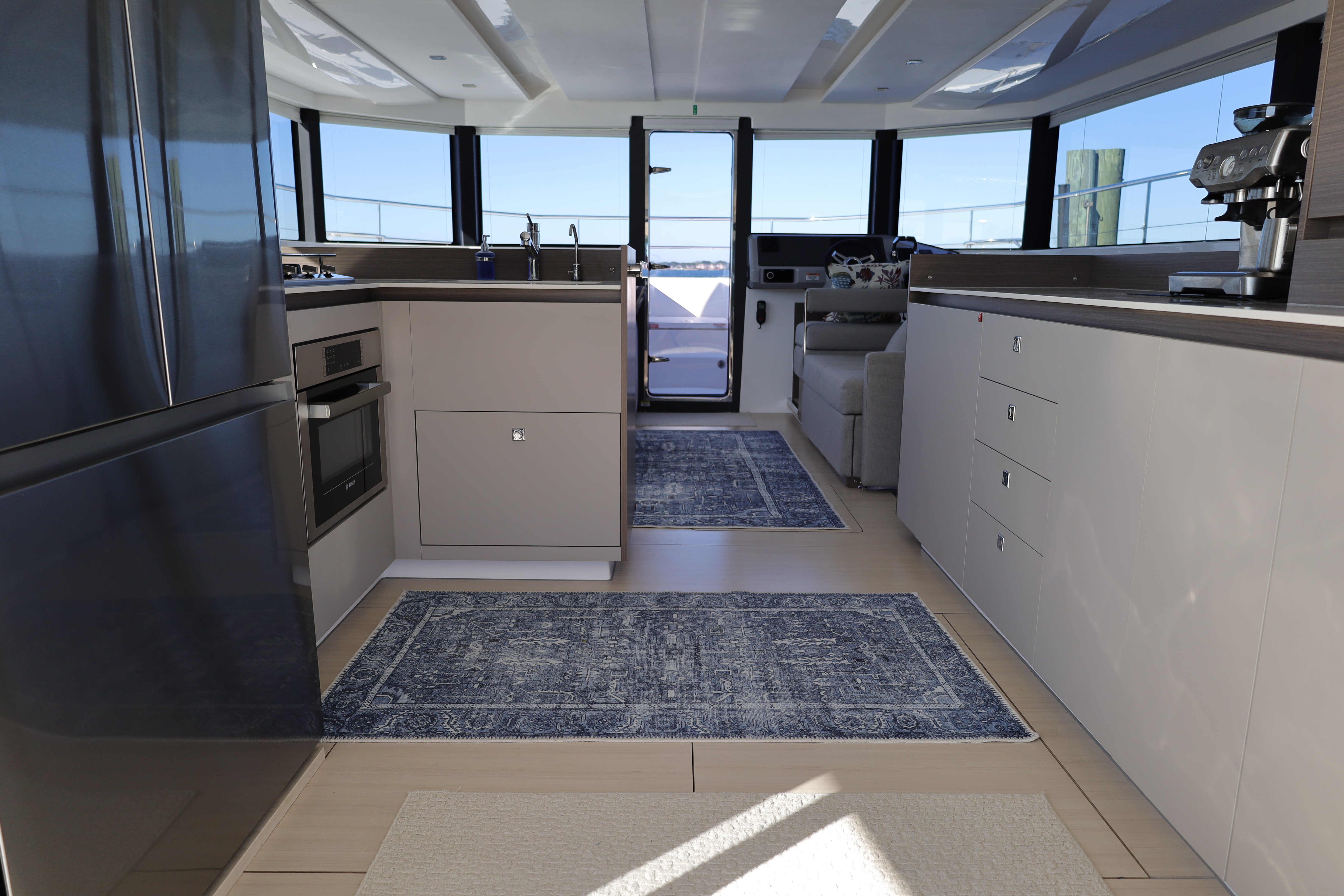 Leopard 46 Power Cat for sale - Interior and exterior views of luxury power catamaran 7