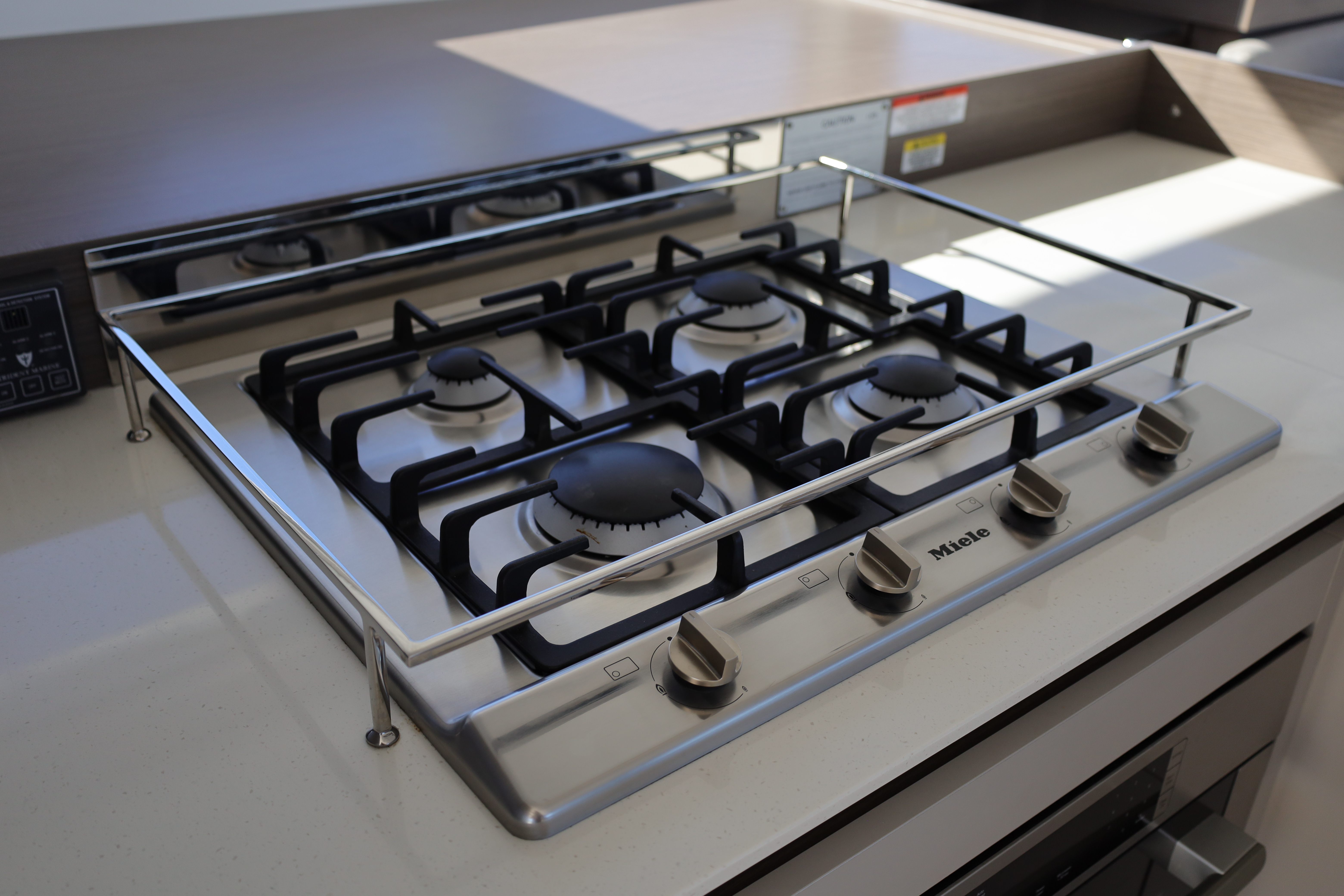 Leopard 46 Power Cat for sale - Interior and exterior views of luxury power catamaran 10