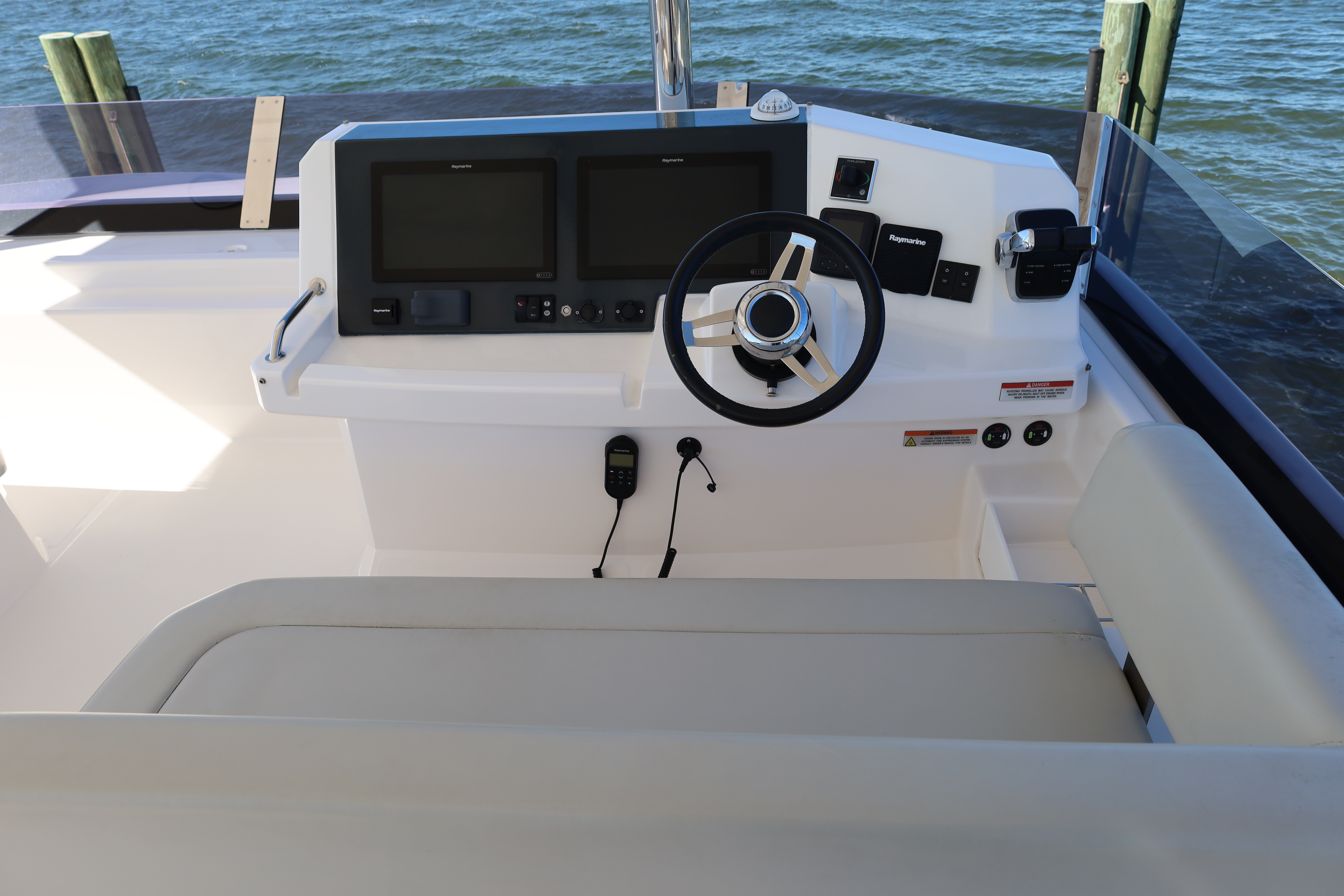 Leopard 46 Power Cat for sale - Interior and exterior views of luxury power catamaran 23